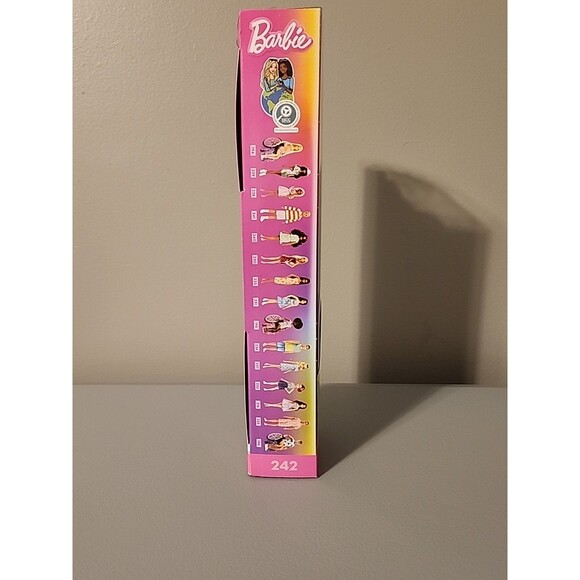 Barbie Fashionistas Doll with Type 1 Diabetes 2025 Doll #242 Polka Dot Skirt - Picture 4 of 9